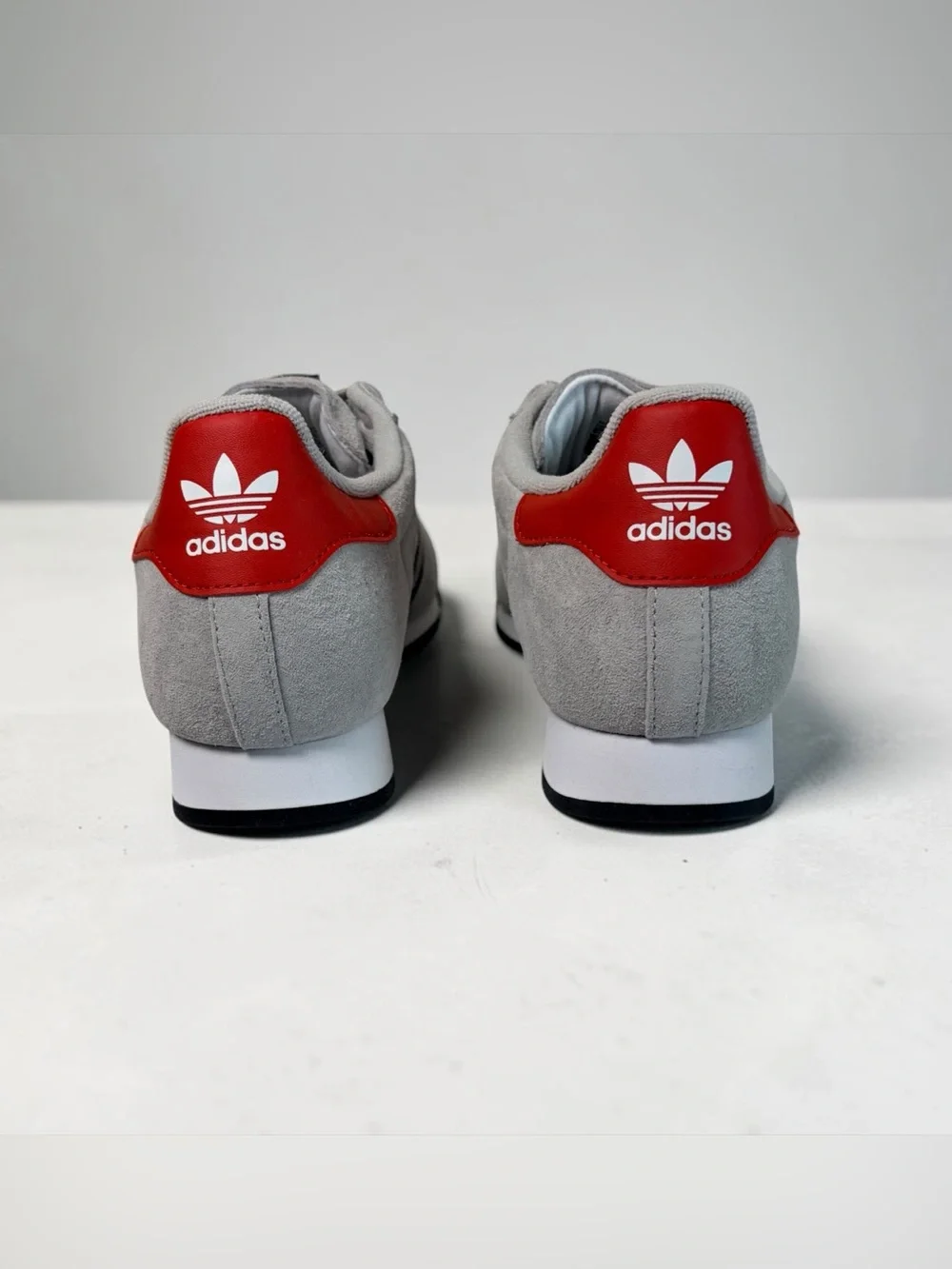 ADIDAS Samoas Men's Size 8.5M Sneakers Grey Black Scarlet JR3777, NEW IN BOX